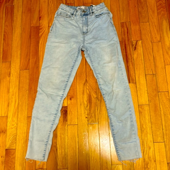 Blue Jean - Picture 1 of 2